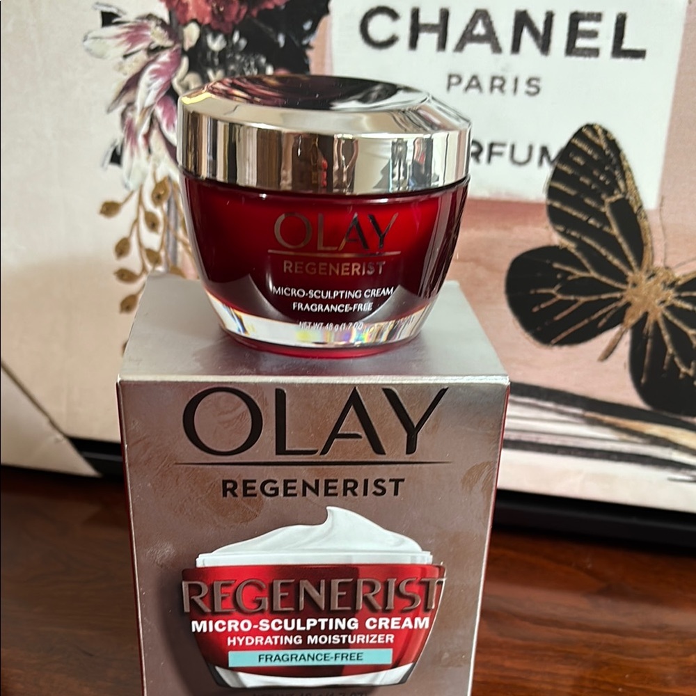 Olay Red and Silver Moisturizer for Skincare NWOT